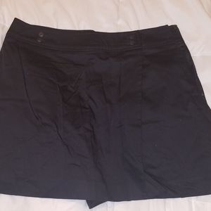 Black skort